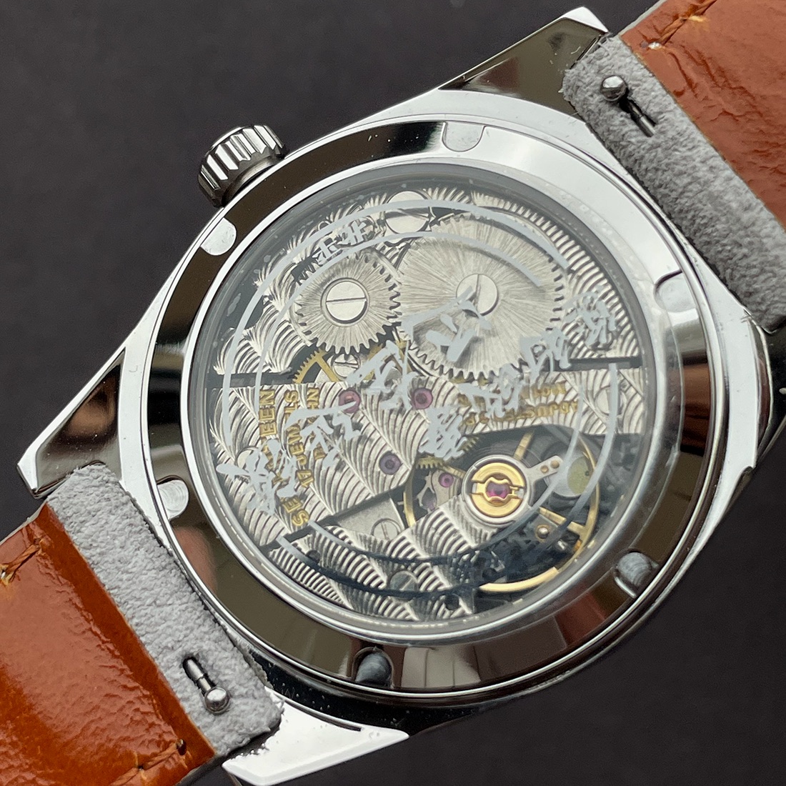Merkur Watch Salmon Dial Watch - đánh giá và giá Omega Watch Constellation